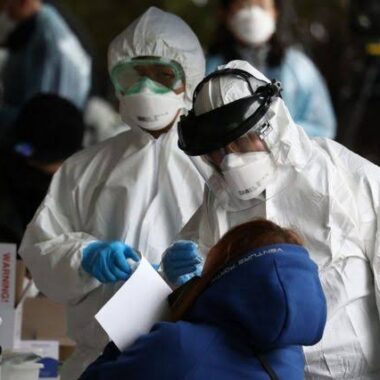 Mesmo com vacina, pandemia de coronavírus deve seguir por boa parte de 2021 Mesmo com vacina, pandemia de coronavírus deve seguir por boa parte de 2021