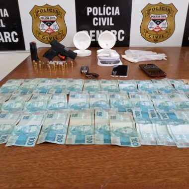 CASA CAIU- Irmãos são presos com drogas na Zona Leste de Porto Velho CASA CAIU- Irmãos são presos com drogas na Zona Leste de Porto Velho