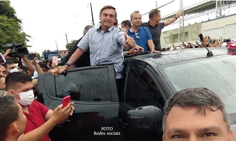 No Acre, Bolsonaro entrega vacinas e anuncia ajuda federal e data da inauguração da ponte do Madeira 1 No Acre, Bolsonaro entrega vacinas e anuncia ajuda federal e data da inauguração da ponte do Madeira