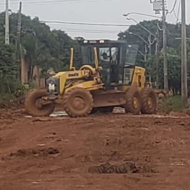 Após solicitação do vereador Edevaldo Neves, prefeitura realiza limpeza e cascalhamento em várias ruas do bairro Três Marias Após solicitação do vereador Edevaldo Neves, prefeitura realiza limpeza e cascalhamento em várias ruas do bairro Três Marias