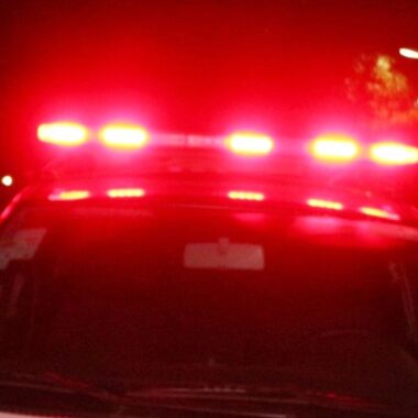Homem sai de carro pra trocar pneu e é assassinado com mais de 15 tiros Homem sai de carro pra trocar pneu e é assassinado com mais de 15 tiros