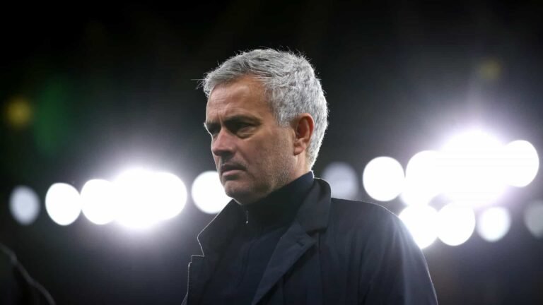 Mourinho a caminho do Brasil? "O telefone deve começar a tocar em breve" 20 Mourinho a caminho do Brasil? "O telefone deve começar a tocar em breve"