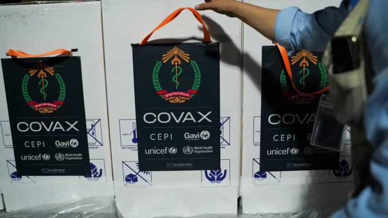 4 milhões de doses do Covax desembarcam no Brasil 4 4 milhões de doses do Covax desembarcam no Brasil