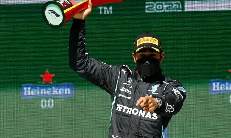 Hamilton vence GP de Portugal e amplia liderança na Fórmula 1 16 Hamilton vence GP de Portugal e amplia liderança na Fórmula 1