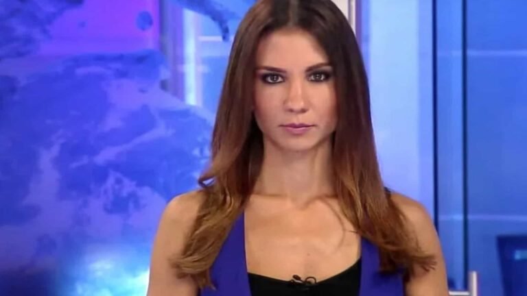 Amanda Klein deixa programa na Jovem Pan após ser chamada de 'burra' e 'desonesta' 14 Amanda Klein deixa programa na Jovem Pan após ser chamada de 'burra' e 'desonesta'