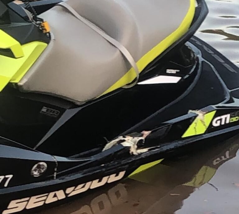 Jovem atropelada por moto aquática perde movimentos das pernas e braços, diz boletim médico em RO 18 Jovem atropelada por moto aquática perde movimentos das pernas e braços, diz boletim médico em RO