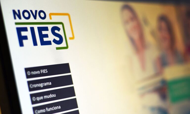 MEC divulga lista de pré-selecionados para Fies do segundo semestre 8 MEC divulga lista de pré-selecionados para Fies do segundo semestre