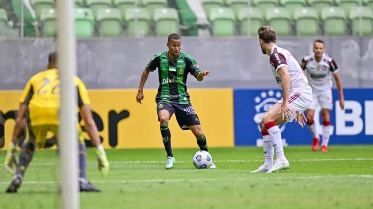 Michael faz golaço pelo Fla, mas América-MG busca empate nos acréscimos 19 Michael faz golaço pelo Fla, mas América-MG busca empate nos acréscimos