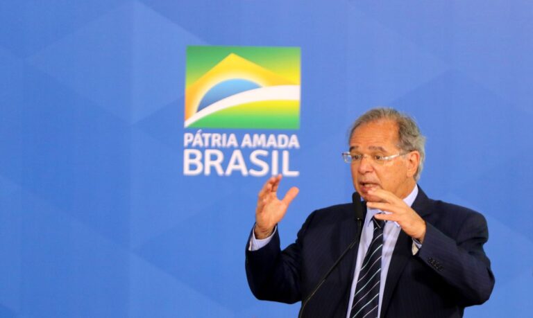 Prioridade zero é Bolsa Família de R$ 300, diz ministro da economia 17 Prioridade zero é Bolsa Família de R$ 300, diz ministro da economia