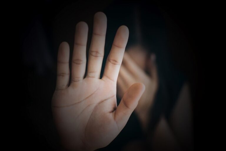 Adolescente é estuprada um dia antes do aniversário de 14 anos 4 Adolescente é estuprada um dia antes do aniversário de 14 anos