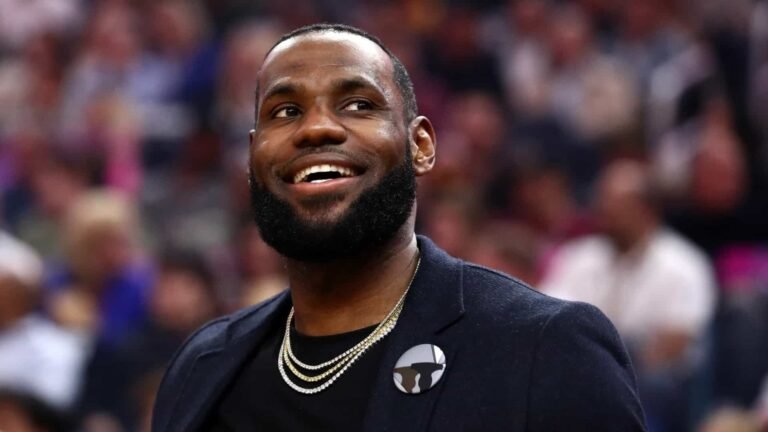 LeBron não se desculpa com Stewart e reclama de suspensão antes de reencontro 16 LeBron não se desculpa com Stewart e reclama de suspensão antes de reencontro