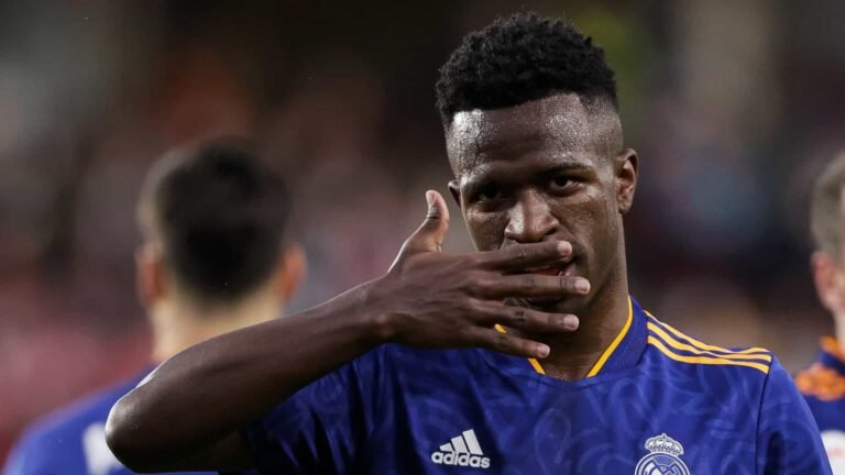 Avaliado em R$ 960 milhões, Vinicius Junior está entre jovens mais valorizados 5 Avaliado em R$ 960 milhões, Vinicius Junior está entre jovens mais valorizados