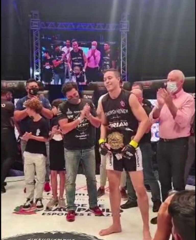 Rondoniense Henerson Neném vence paraense Joelson Pantoja e leva cinturão do peso-leve do Jungle Fight 7 Rondoniense Henerson Neném vence paraense Joelson Pantoja e leva cinturão do peso-leve do Jungle Fight