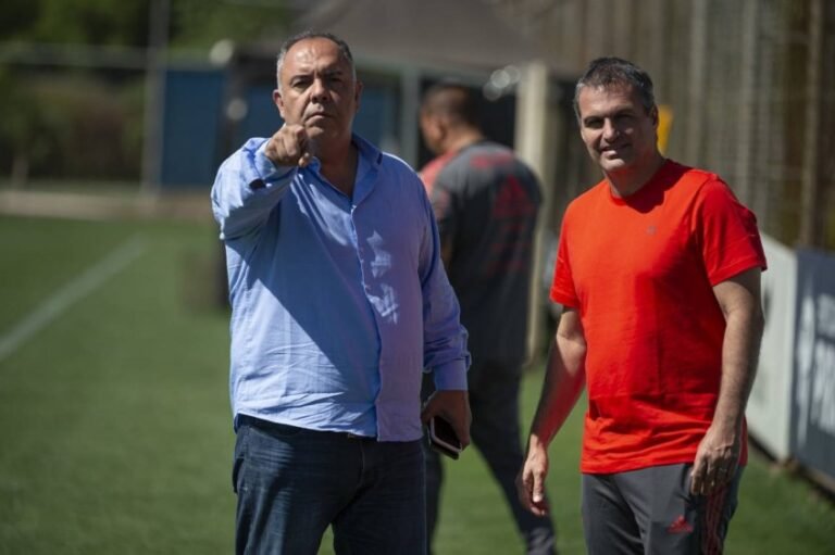 Saúde financeira e desejo por 'todas as competições': entenda a postura do Flamengo na busca por reforços 5 Saúde financeira e desejo por 'todas as competições': entenda a postura do Flamengo na busca por reforços