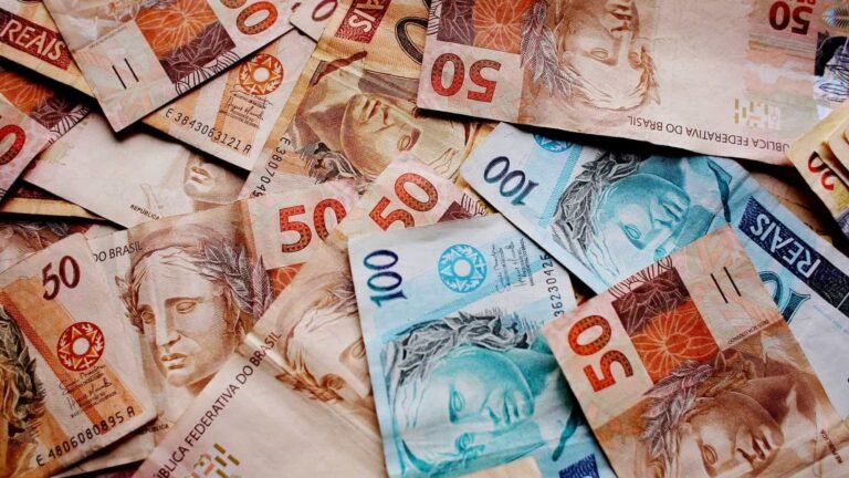 Clubes brasileiros alcançam receita de R$ 7 bilhões em 2021, a maior da história
