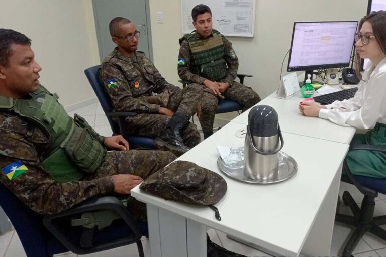 Operações ambientais são tema de reunião entre MPRO e Polícia Militar Ambiental 16 Operações ambientais são tema de reunião entre MPRO e Polícia Militar Ambiental