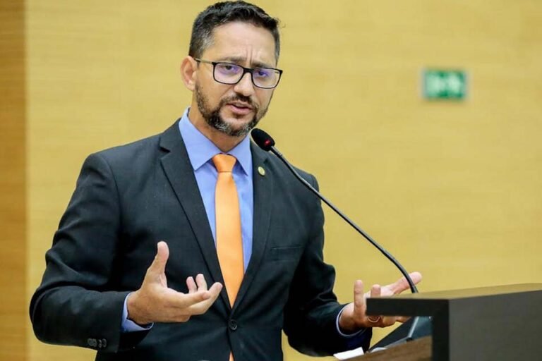 HONRARIA – Câmara Municipal vai entregar título de cidadão portovelhense ao deputado estadual Anderson Pereira 3 HONRARIA – Câmara Municipal vai entregar título de cidadão portovelhense ao deputado estadual Anderson Pereira