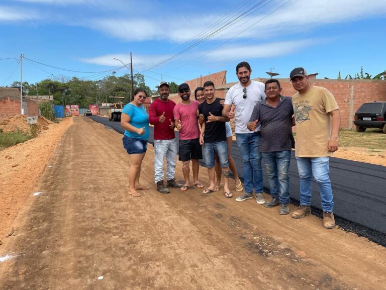 Vereador Márcio Pacele acompanha serviço de pavimentação asfáltica no Bairro Socialista 9 Vereador Márcio Pacele acompanha serviço de pavimentação asfáltica no Bairro Socialista