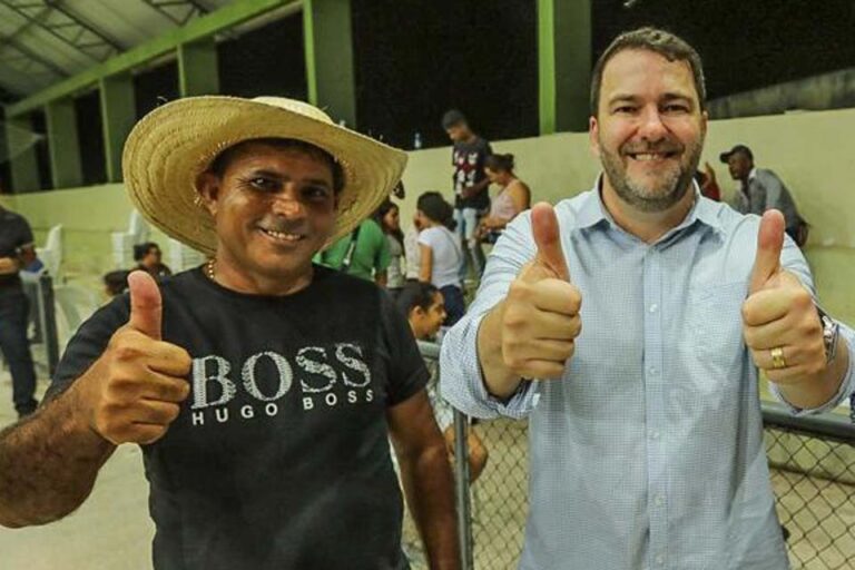Deputado Alex Redano destina R$ 1 milhão para recuperação de estradas vicinais em Nova Mamoré 15 Deputado Alex Redano destina R$ 1 milhão para recuperação de estradas vicinais em Nova Mamoré