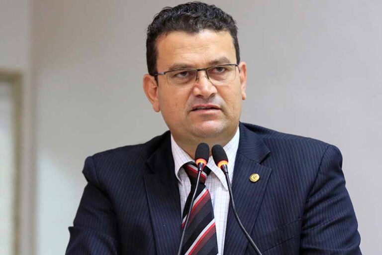 Presidente do STJ concede liminar que libera ex-deputado Ezequiel Junior a disputar eleição 8 Presidente do STJ concede liminar que libera ex-deputado Ezequiel Junior a disputar eleição