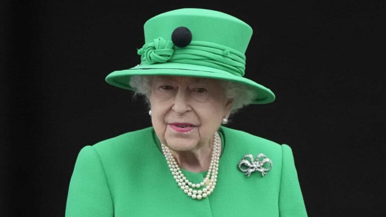 Rainha Elizabeth II chora morte de amiga de infância 8 Rainha Elizabeth II chora morte de amiga de infância