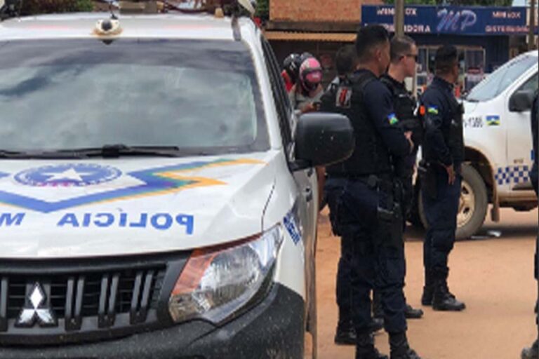 Morador de rua é preso após tentar matar funcionário de supermercado 11 Morador de rua é preso após tentar matar funcionário de supermercado