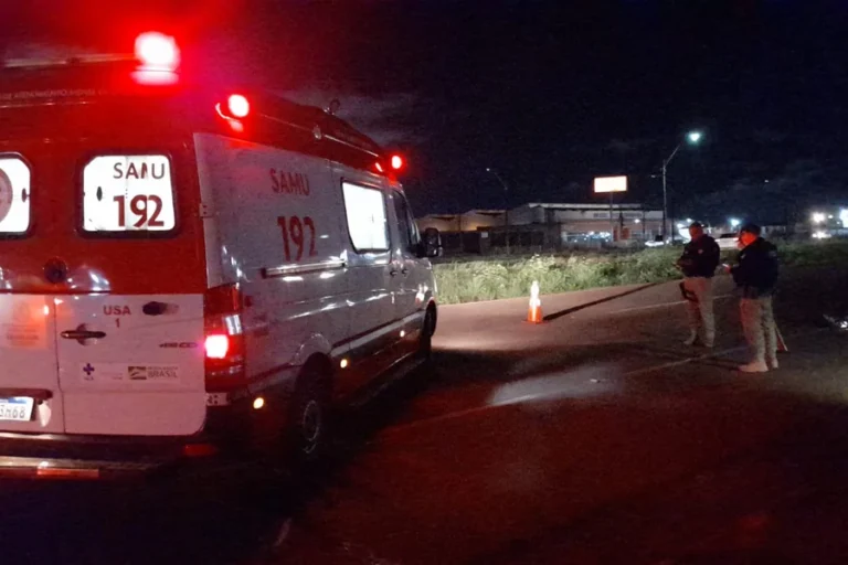 Pedestre morre atropelado por carro na Rua da Beira 12 Pedestre morre atropelado por carro na Rua da Beira
