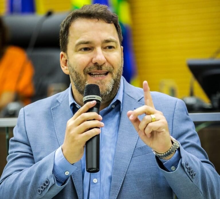 Presidente Alex Redano garante R$ 400 mil para aquisição de material pedagógico para Vale do Anari 10 Presidente Alex Redano garante R$ 400 mil para aquisição de material pedagógico para Vale do Anari