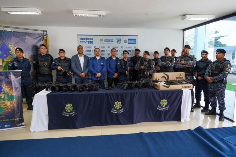 Deputado Alex Silva entrega armamentos para a Polícia Militar de Rondônia 17 Deputado Alex Silva entrega armamentos para a Polícia Militar de Rondônia