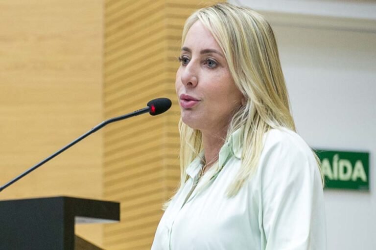 FORÇA DAS MULHERES – ALE/RO terá bancada feminina pela primeira vez em sua história 6 FORÇA DAS MULHERES – ALE/RO terá bancada feminina pela primeira vez em sua história
