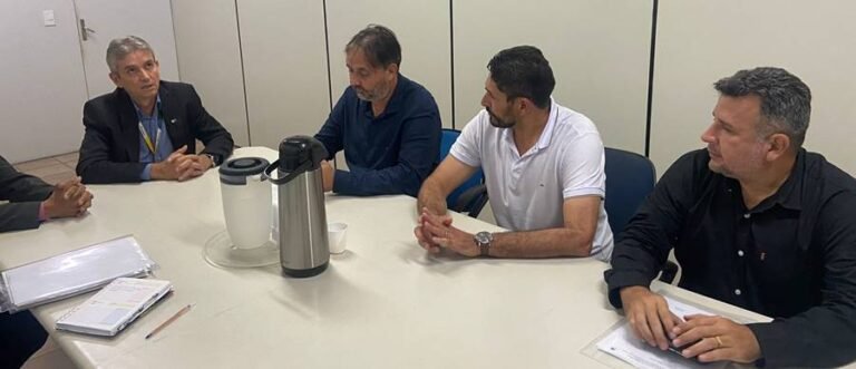 Márcio Pacele se reúne com superintendente dos Correios e trata termos para abertura da AGC de Vista Alegre do Abunã 15 Márcio Pacele se reúne com superintendente dos Correios e trata termos para abertura da AGC de Vista Alegre do Abunã