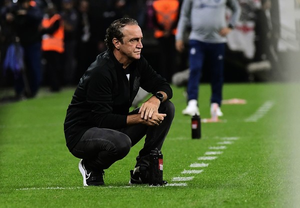 Cuca em Corinthians x Remo — Foto: Marcos Ribolli