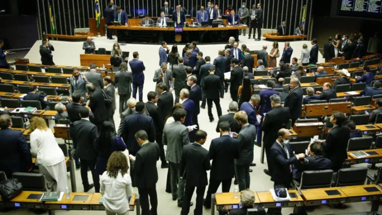 BANCADA DE RO – Deputados se dividem em MP de Bolsonaro 2 BANCADA DE RO – Deputados se dividem em MP de Bolsonaro