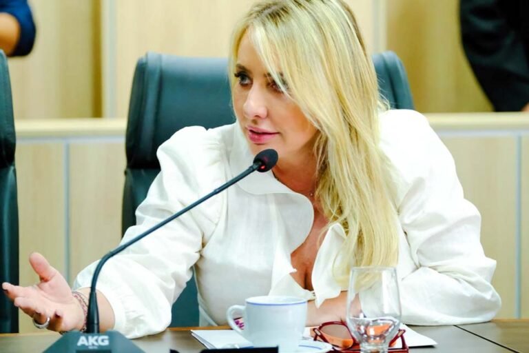 Deputada Ieda Chaves destina R$ 50 mil para investir em equipamentos aos agentes de trânsito 13 Deputada Ieda Chaves destina R$ 50 mil para investir em equipamentos aos agentes de trânsito