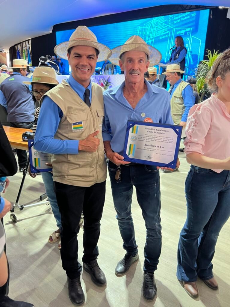 Na Rondônia Rural Show, Deputado Cássio Gois celebra aprovação de projeto de lei de sua autoria em defesa dos produtores do café de qualidade em Rondônia 5 Na Rondônia Rural Show, Deputado Cássio Gois celebra aprovação de projeto de lei de sua autoria em defesa dos produtores do café de qualidade em Rondônia