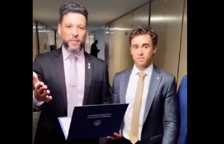 EM BRASÍLIA - Nikolas Ferreira recebe condecoração da ALE/RO 3 EM BRASÍLIA - Nikolas Ferreira recebe condecoração da ALE/RO