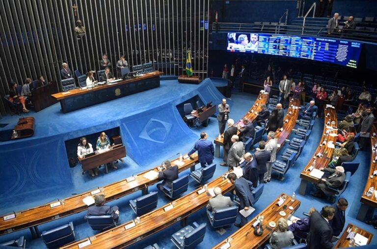 ZANIN NO STF – Votação secreta aprova indicado de Lula