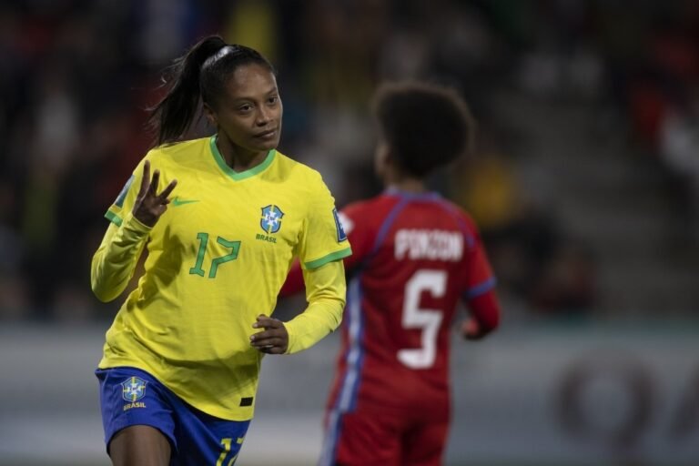 Seleção Brasileira tem estreia espetacular na Copa do Mundo contra o Panamá 15 Seleção Brasileira tem estreia espetacular na Copa do Mundo contra o Panamá