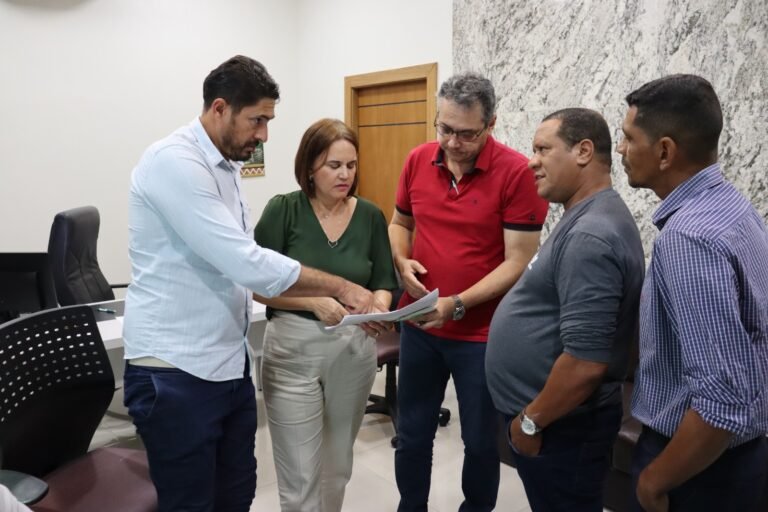 Presidente da Câmara Marcio Pacele participa de reunião sobre a Retomada da obra da UBS Flamboyant 10 Presidente da Câmara Marcio Pacele participa de reunião sobre a Retomada da obra da UBS Flamboyant