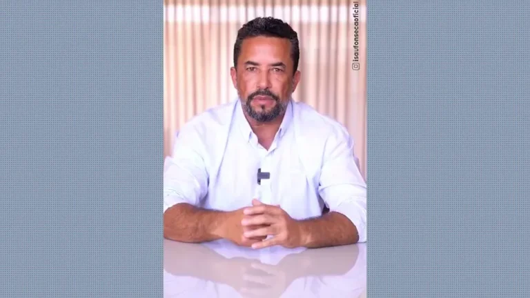 NA CARA DE PAU — Isaú Fonseca é suspeito de pagar mais de mil reais em uma lâmpada 4 NA CARA DE PAU — Isaú Fonseca é suspeito de pagar mais de mil reais em uma lâmpada