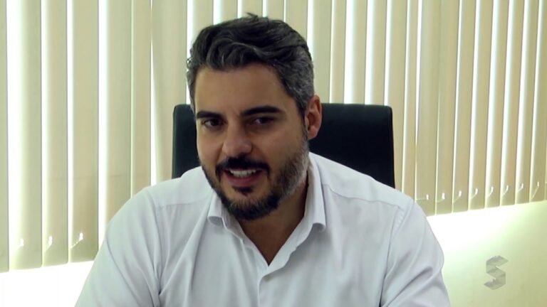 BENEFÍCIO – Thiago Flores é o único deputado a receber auxílio moradia integral 19 BENEFÍCIO – Thiago Flores é o único deputado a receber auxílio moradia integral