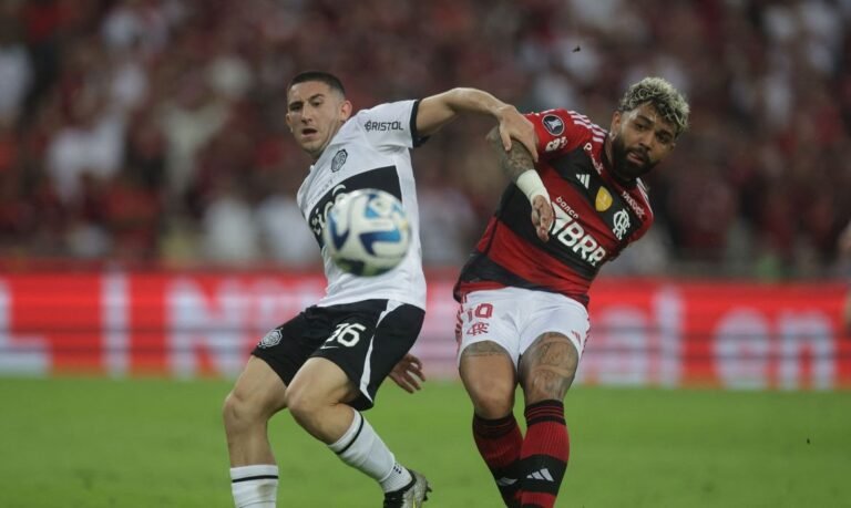 Flamengo é eliminado da Libertadores após derrota para o Olimpia 8 Flamengo é eliminado da Libertadores após derrota para o Olimpia