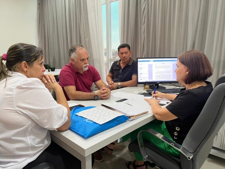 Vereador Joel da Enfermagem se reúne com secretária de Saúde para discutir melhorias para profissionais em Porto Velho 1 Vereador Joel da Enfermagem se reúne com secretária de Saúde para discutir melhorias para profissionais em Porto Velho