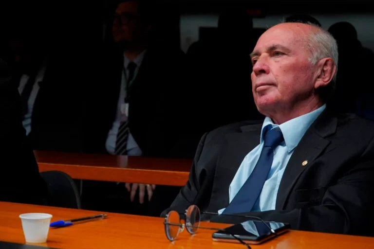ESCAPOU DE MAIS UMA – Deputado Lebrão tem diploma eleitoral mantido pela Justiça 14 ESCAPOU DE MAIS UMA – Deputado Lebrão tem diploma eleitoral mantido pela Justiça