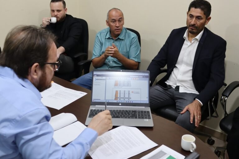 Vereador Márcio Pacele lidera comitiva de Nova Califórnia em busca de soluções para fornecimento de água tratada para o distrito