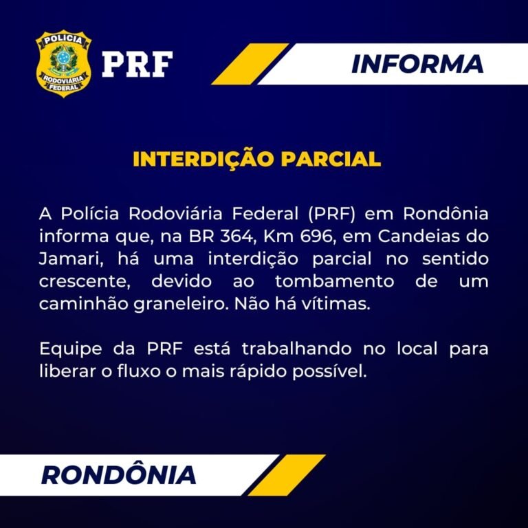 Caminhão tomba na BR-364 e causa interdição parcial 2 Caminhão tomba na BR-364 e causa interdição parcial