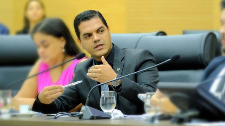 Deputado Cássio Gois celebra conquistas de 2023 e detalha planos promissores para 2024 em Rondônia 13 Deputado Cássio Gois celebra conquistas de 2023 e detalha planos promissores para 2024 em Rondônia