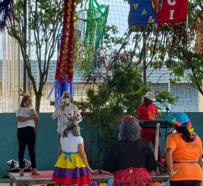 Centro de Convivência do Idoso reabre as atividades 2024 com baile de carnaval 6 Centro de Convivência do Idoso reabre as atividades 2024 com baile de carnaval