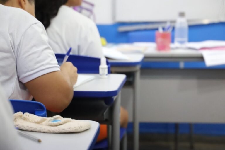 Cursos profissionalizantes de maquiagem e secretariado são ofertados em unidades prisionais do Estado 15 Cursos profissionalizantes de maquiagem e secretariado são ofertados em unidades prisionais do Estado