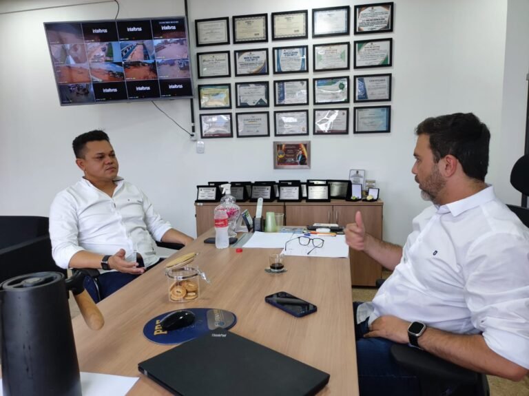 Vereador Isaque Machado cobra agilidade em obras para a Zona Sul de Porto Velho em reunião com Secretário Adjunto de Obras 13 Vereador Isaque Machado cobra agilidade em obras para a Zona Sul de Porto Velho em reunião com Secretário Adjunto de Obras